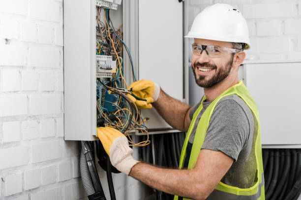 Best Affordable Emergency Electrician  in Diamondhead, MS