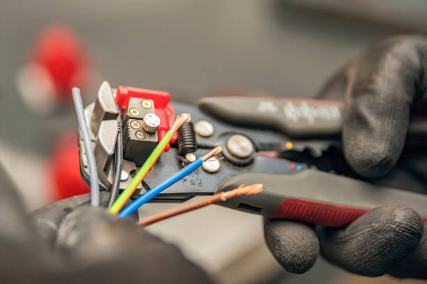Best Electrical Outlet Repair  in Diamondhead, MS
