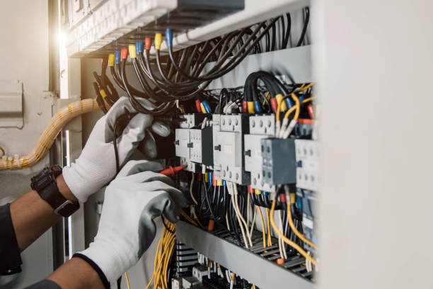 Best Licensed Electrician  in Diamondhead, MS